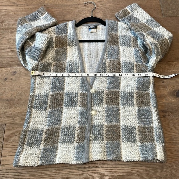 Koret Career Petites Union Made Vintage Lambswool Blend Cardigan Sweater Size SP - Picture 10 of 13